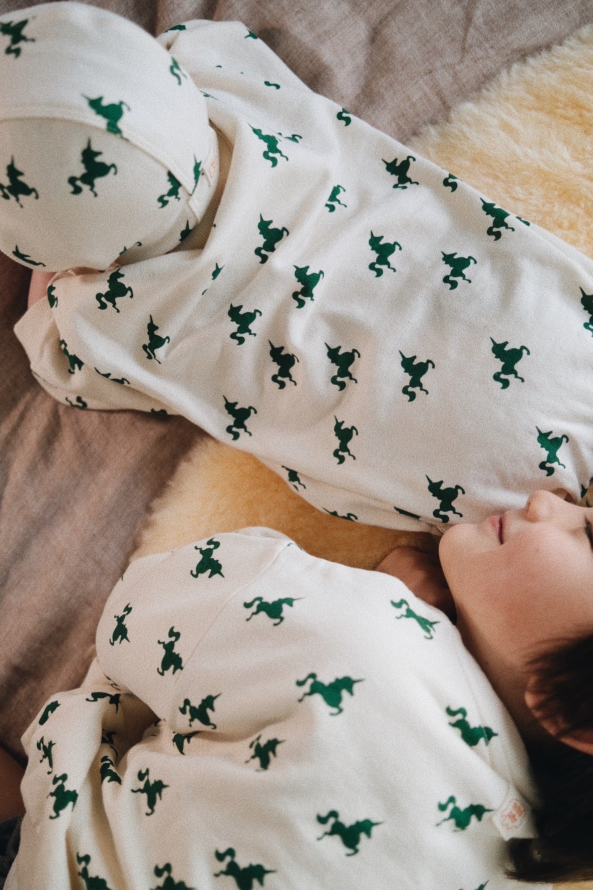 GREEN UNICORN OVERSIZED BODYSUIT