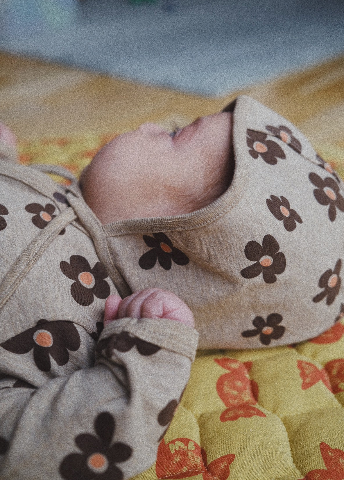 CHOCOLATE FLOWER BONNET