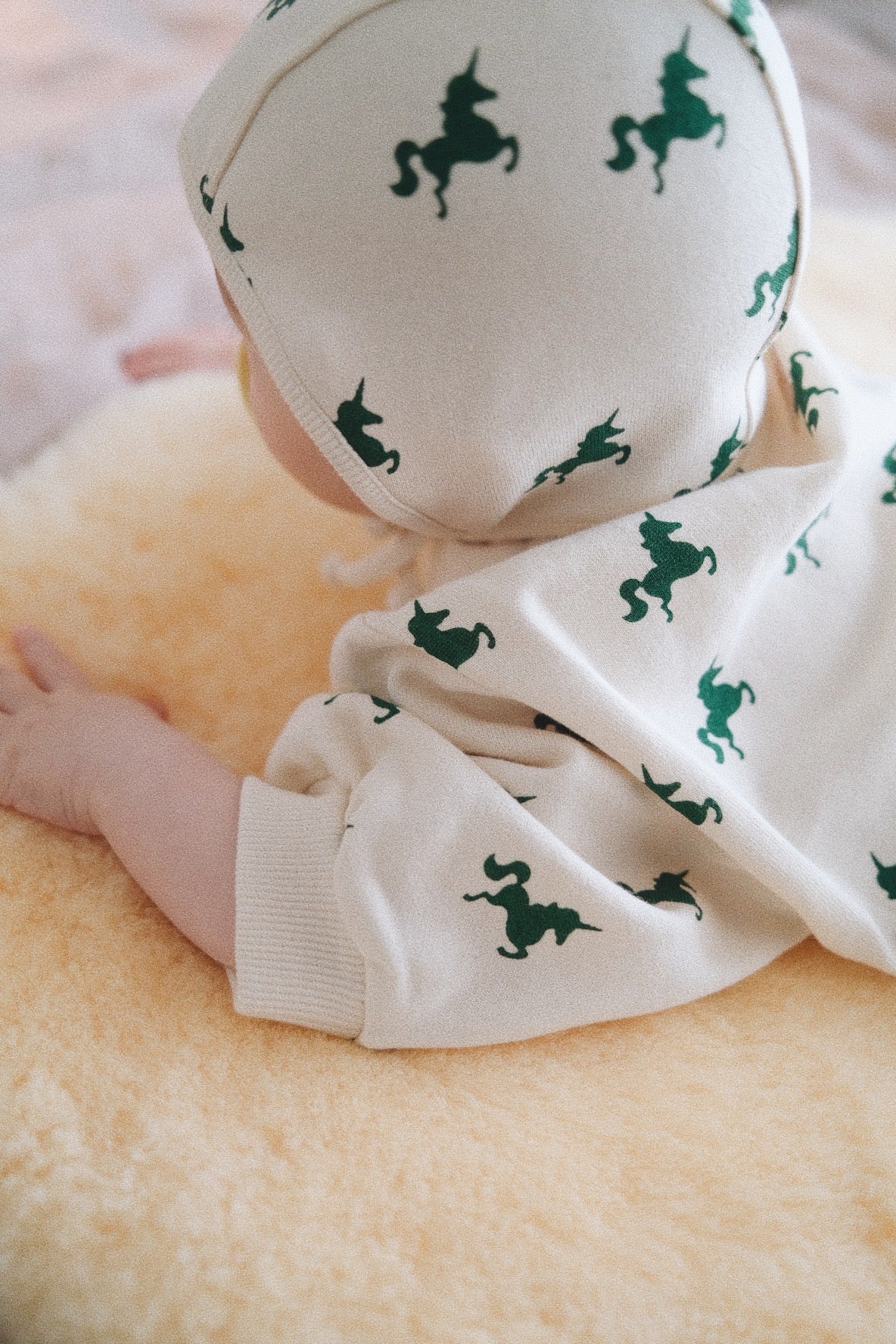 GREEN UNICORN BONNET