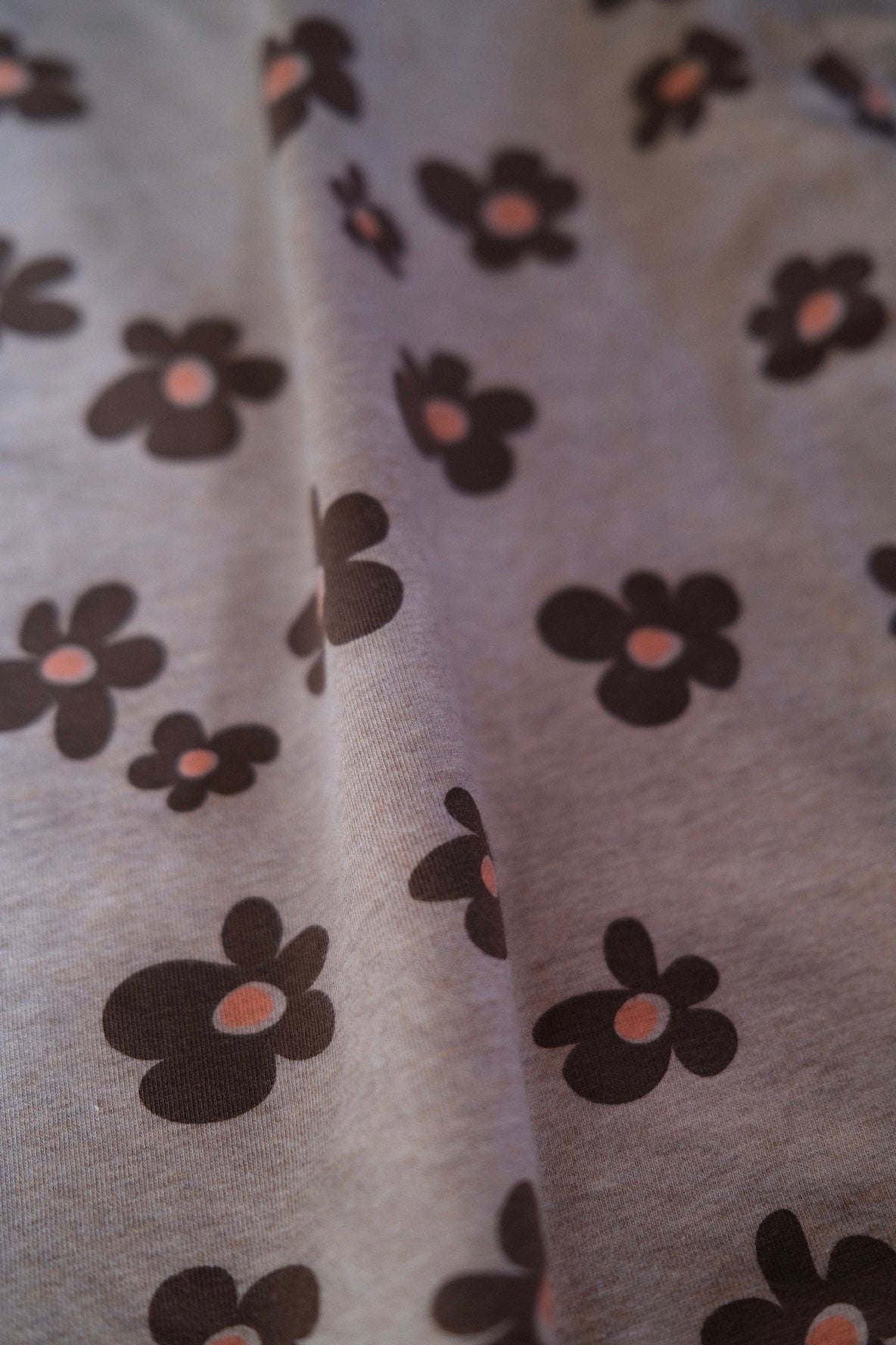 CHOCOLATE FLOWER LONG SLEEVE T-SHIRT