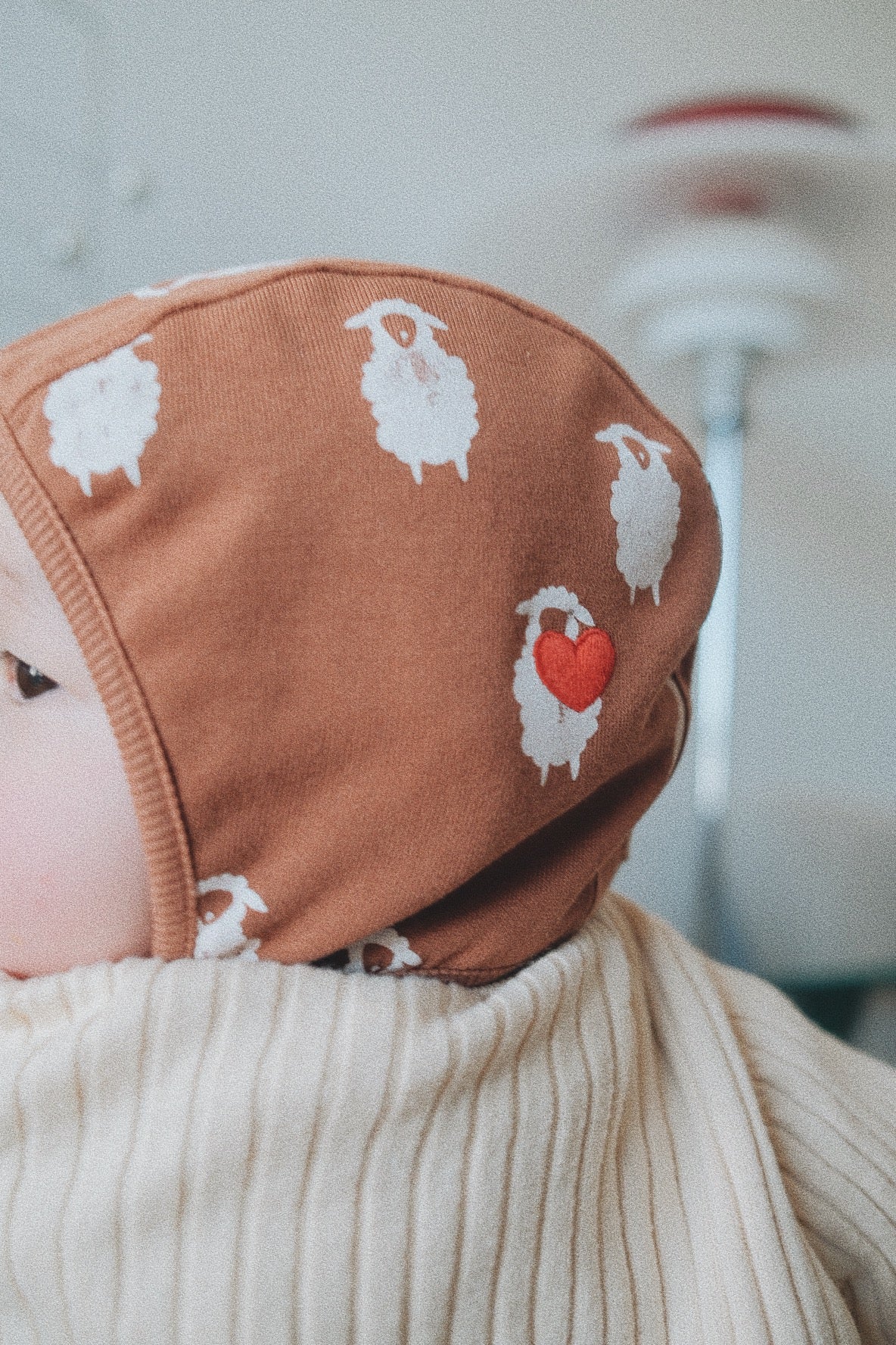 SHEEP BONNET