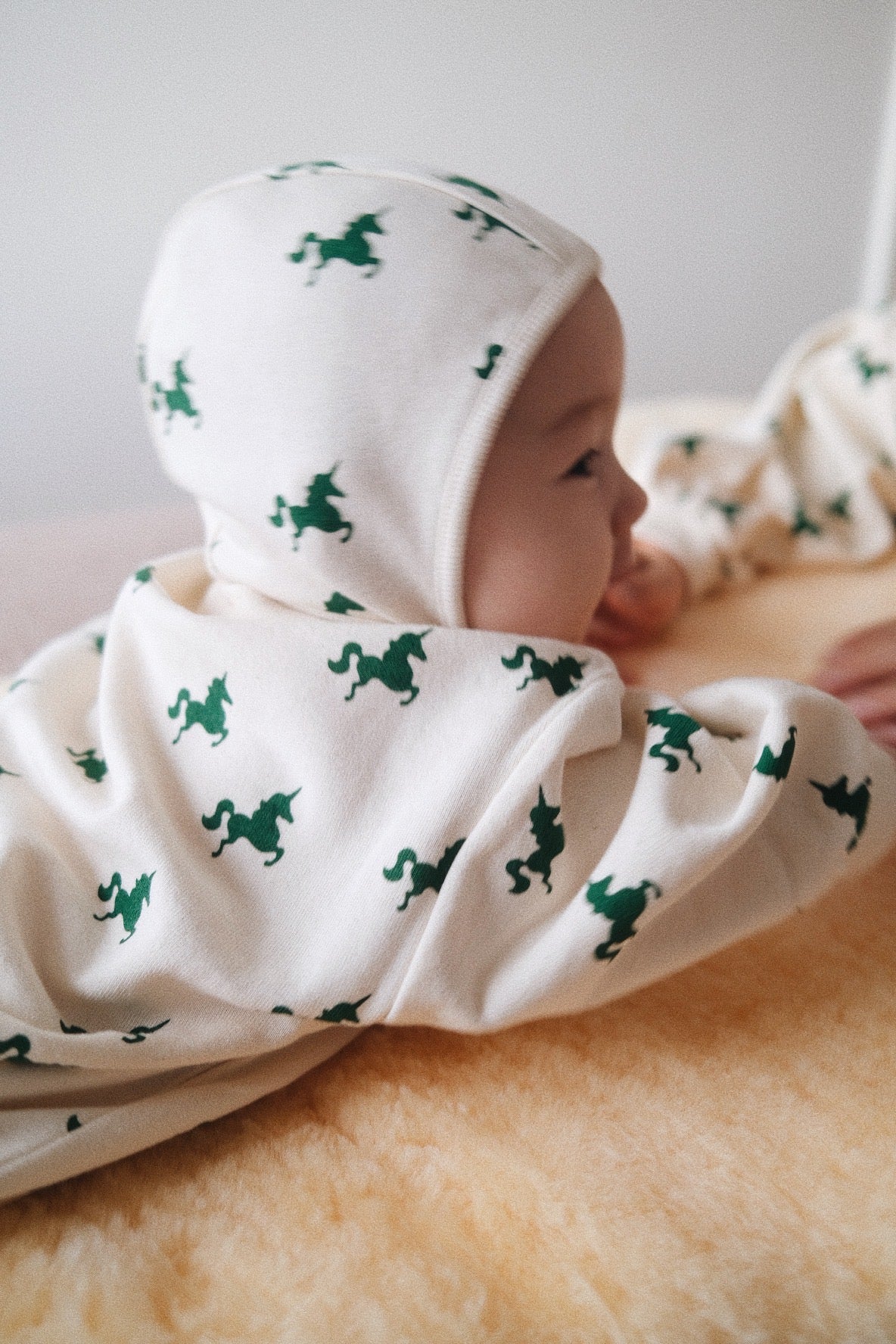 GREEN UNICORN BONNET