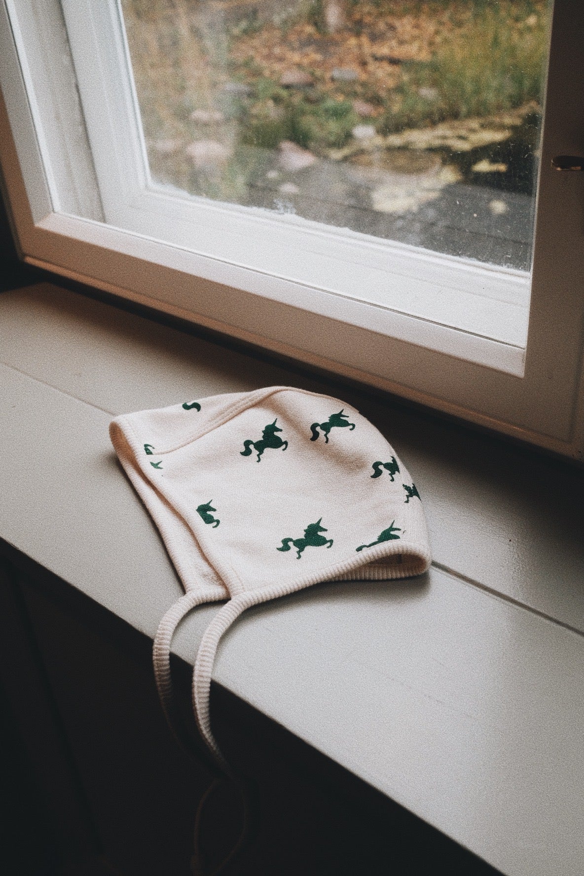 GREEN UNICORN BONNET