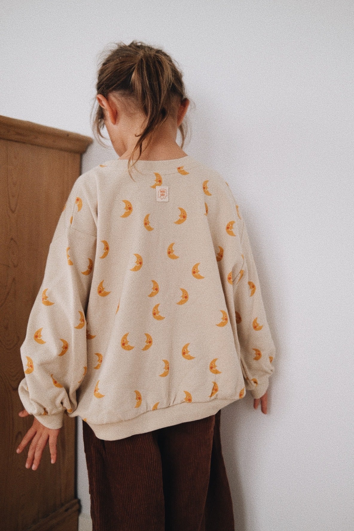 MOON OVERSIZED SWEATSHIRT
