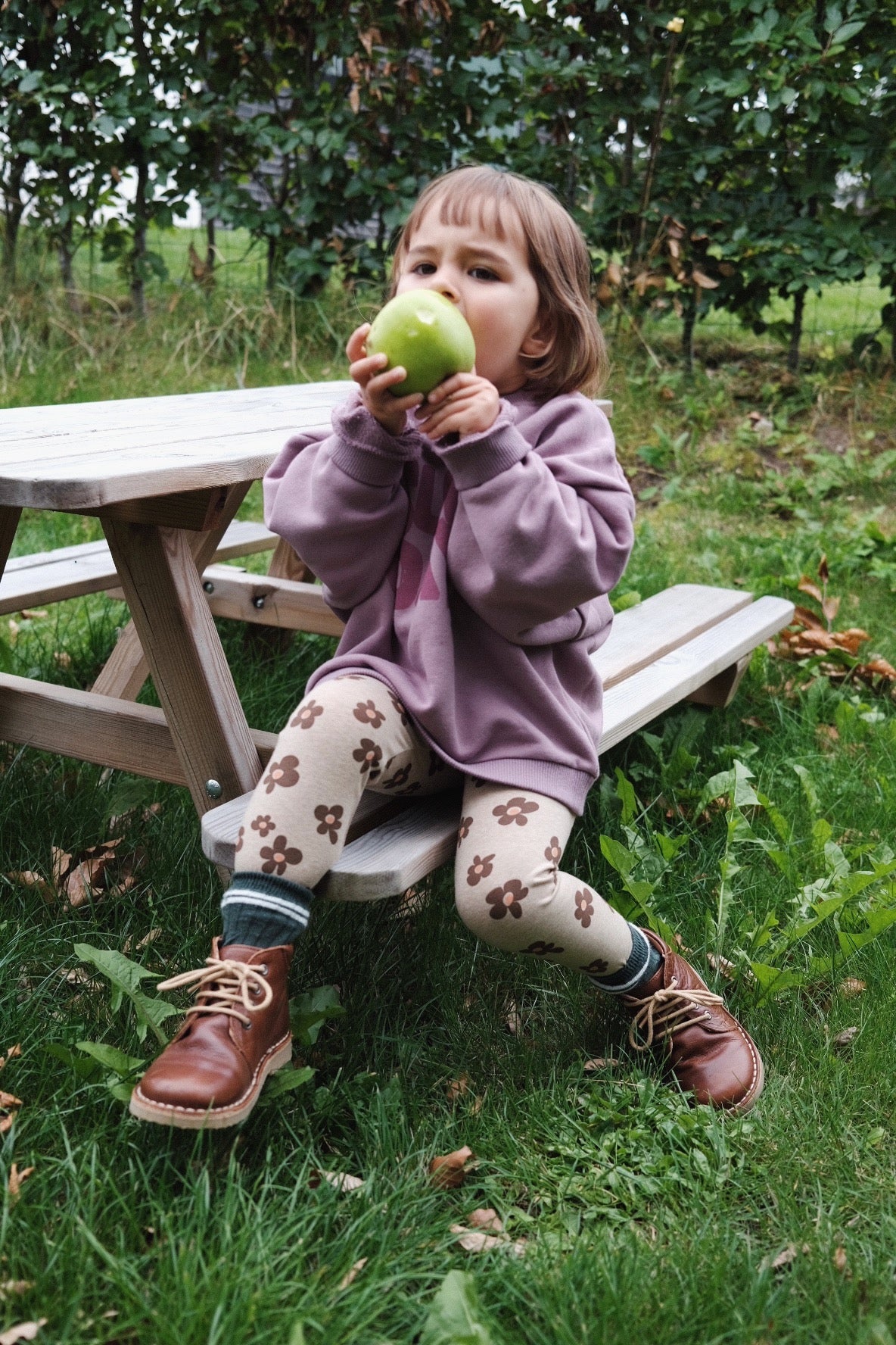 CHOCOLATE FLOWER LEGGINGS