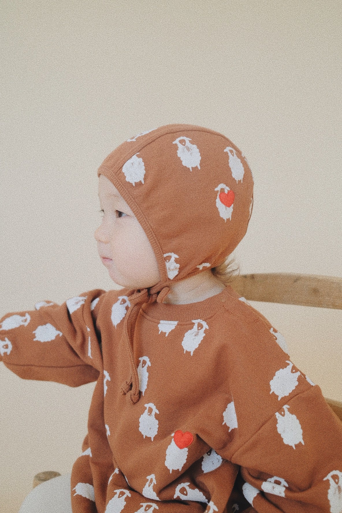 SHEEP BONNET