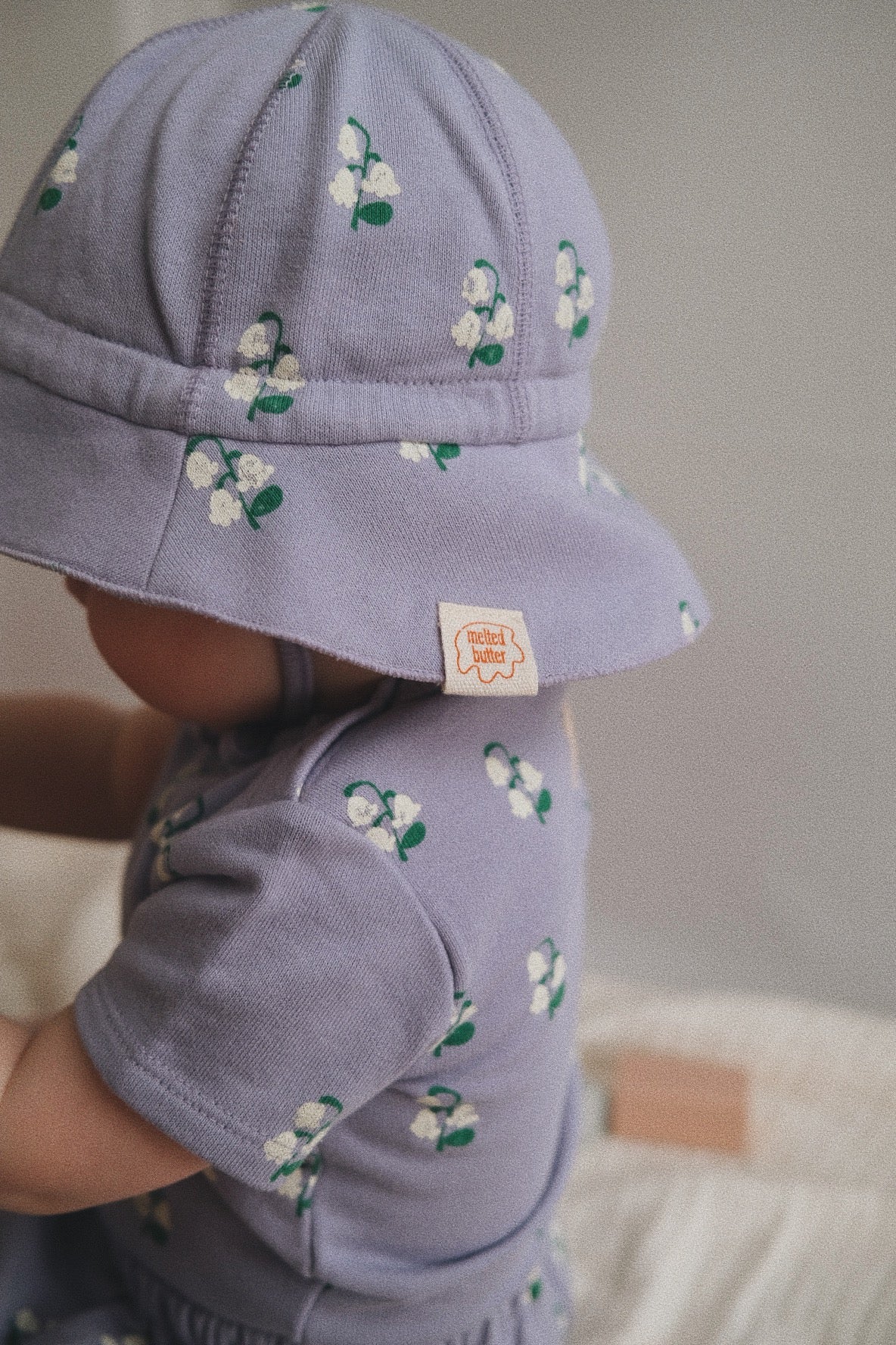LILY OF THE VALLEY SUN HAT Ivory Purple リリー オブ ザ バレー サンハット アイボリー パープル 着用イメージ 1
