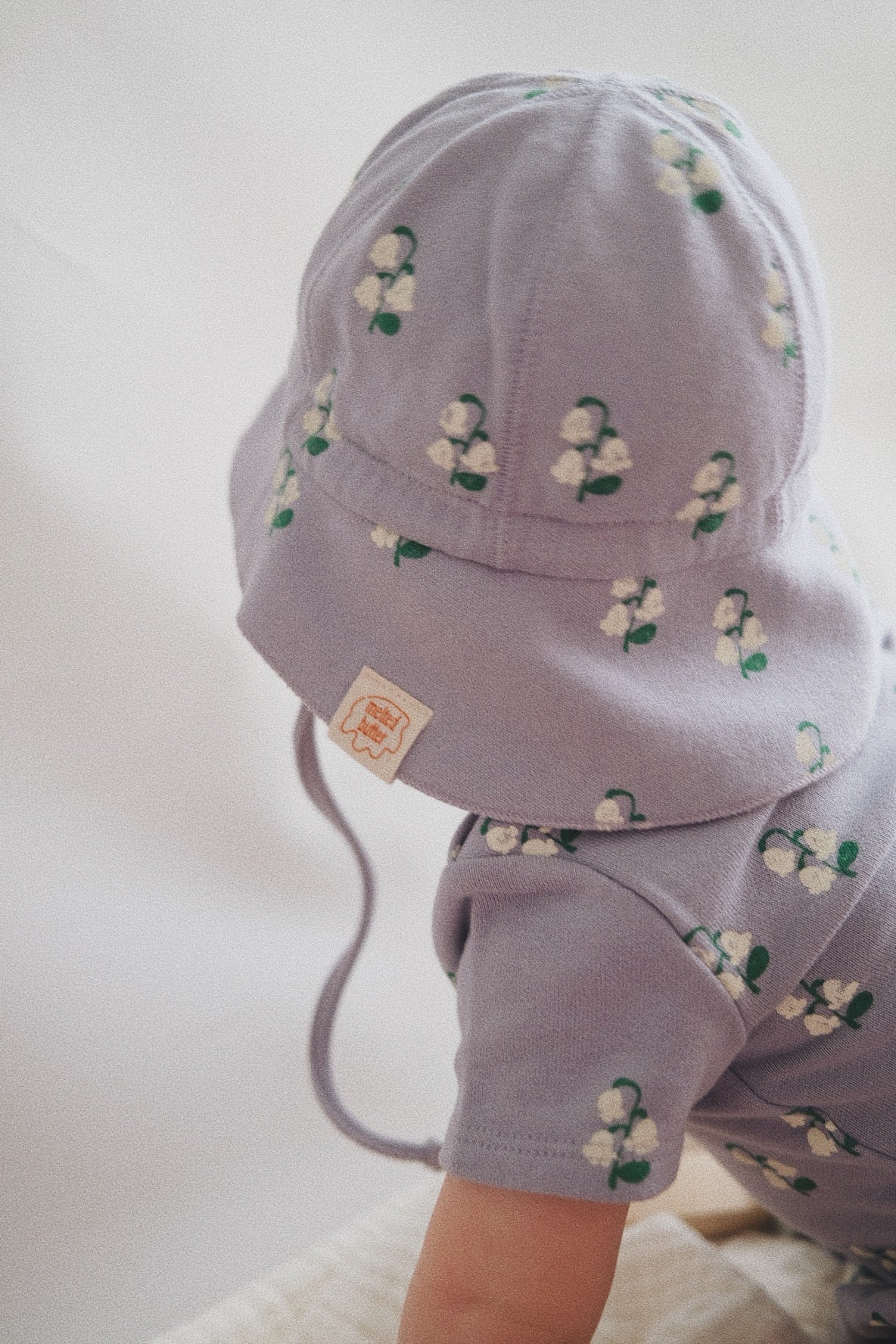 LILY OF THE VALLEY SUN HAT Ivory Purple リリー オブ ザ バレー サンハット アイボリー パープル 着用イメージ 4

