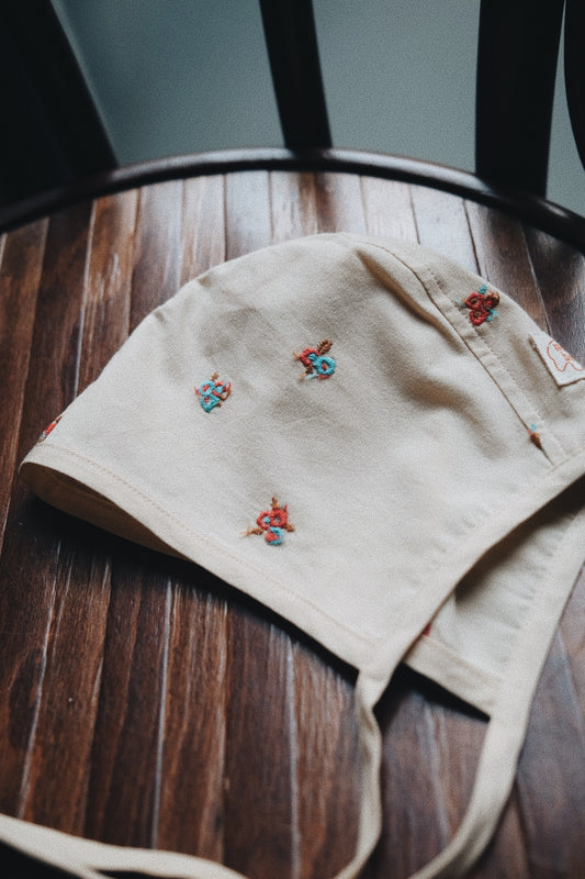 ボンネット　イメージ　写真　横