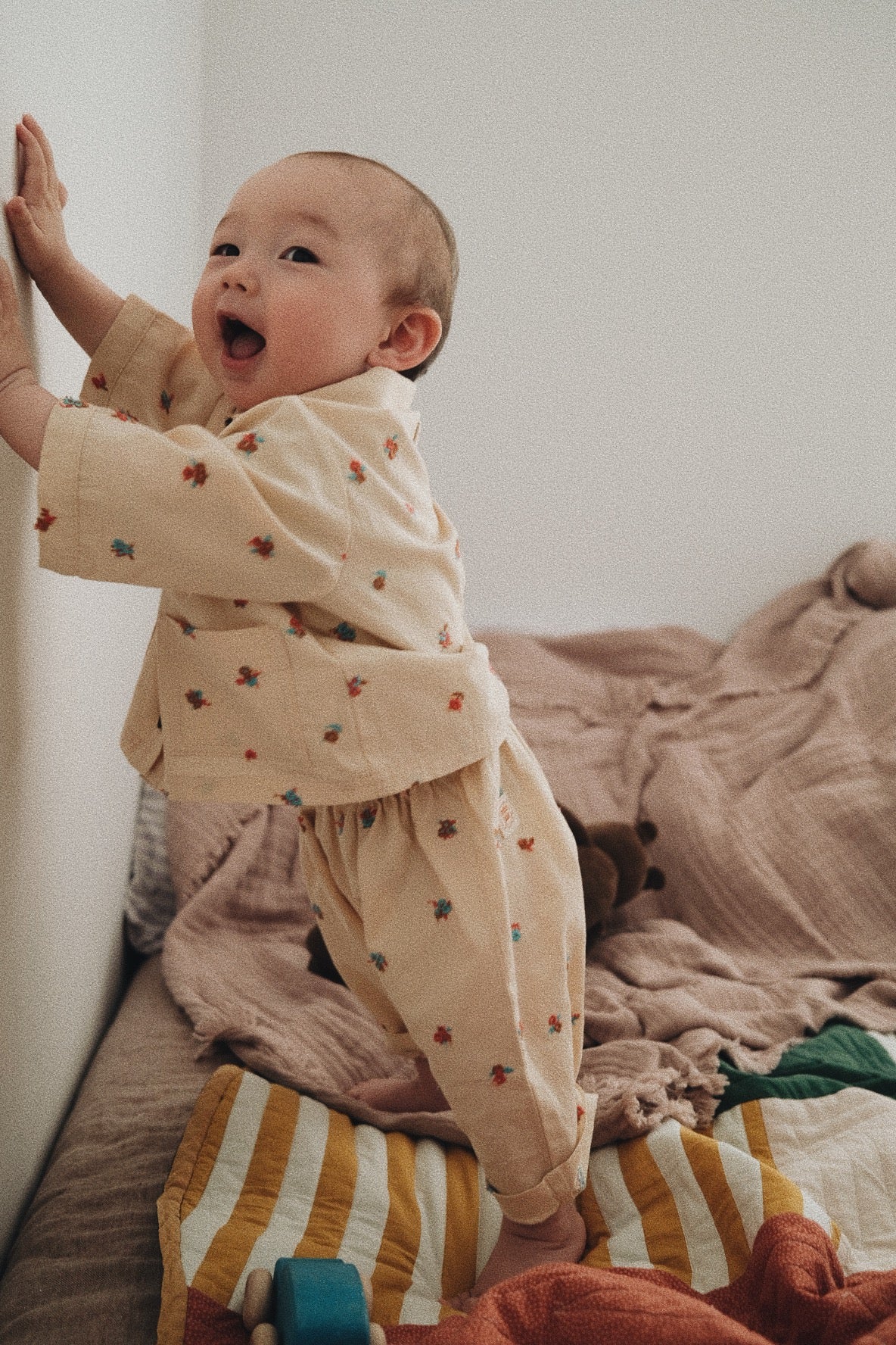 パンツ　着用　イメージ写真　横